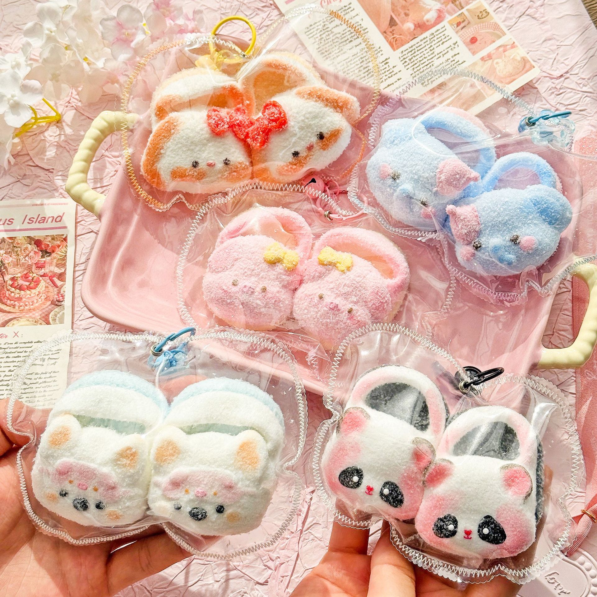 Food-Grade Silicone Creative Makeup-Themed Slipper Squishy Decompression Toy - 图片 2