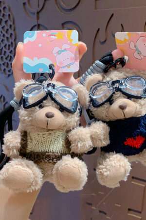 cartoon plush trendy cool bear keychain, schoolbag small pendant, cute couple bag doll keychain
