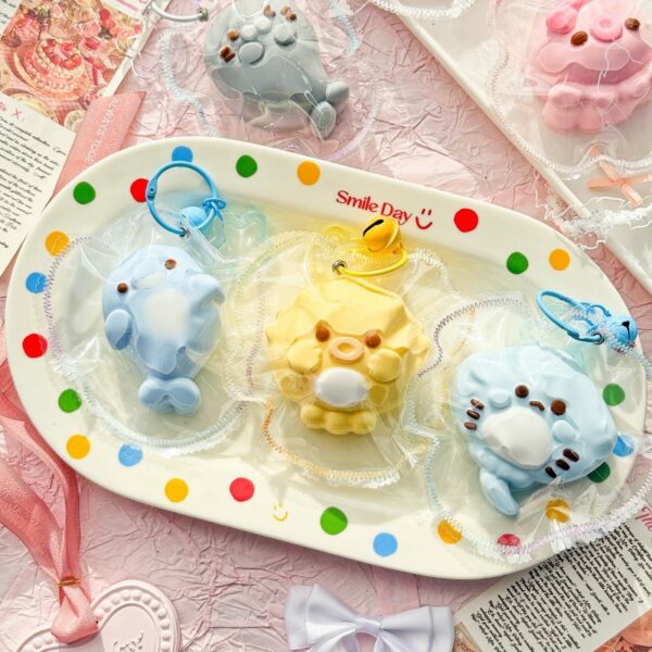 handmade food grade silicone marine animal stress relief toy (stitched packaging) squishy fidget toy for anxiety relief