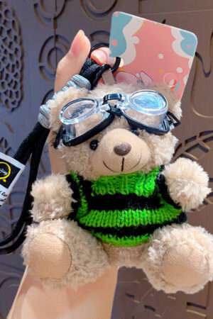Cartoon plush trendy cool bear keychain, schoolbag small pendant, cute couple bag doll keychain