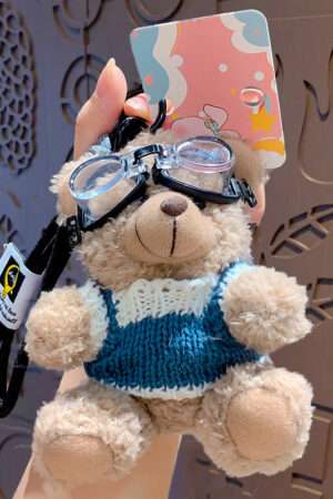 Cartoon plush trendy cool bear keychain, schoolbag small pendant, cute couple bag doll keychain