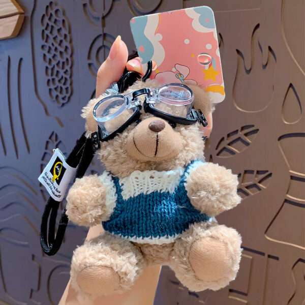cartoon plush trendy cool bear keychain, schoolbag small pendant, cute couple bag doll keychain