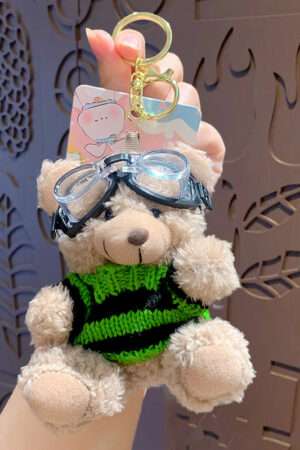 Cartoon plush trendy cool bear keychain, schoolbag small pendant, cute couple bag doll keychain