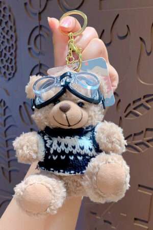 Cartoon plush trendy cool bear keychain, schoolbag small pendant, cute couple bag doll keychain